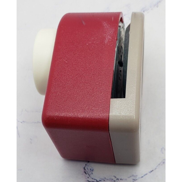 Emagination Crafts Inc Snowflake Paper Press Punch for Crafts Scrapbooking - Picture 2 of 6